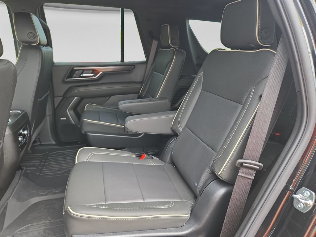 New 2026 GMC Yukon Elevation w/ LPO, Elevation Black Package AWD/4WD image 35