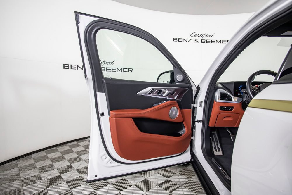 Used 2023 BMW XM AWD/4WD image 21