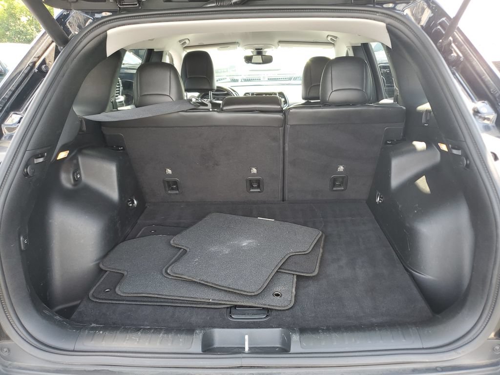 Certified 2019 Jeep Cherokee Limited AWD/4WD image 9