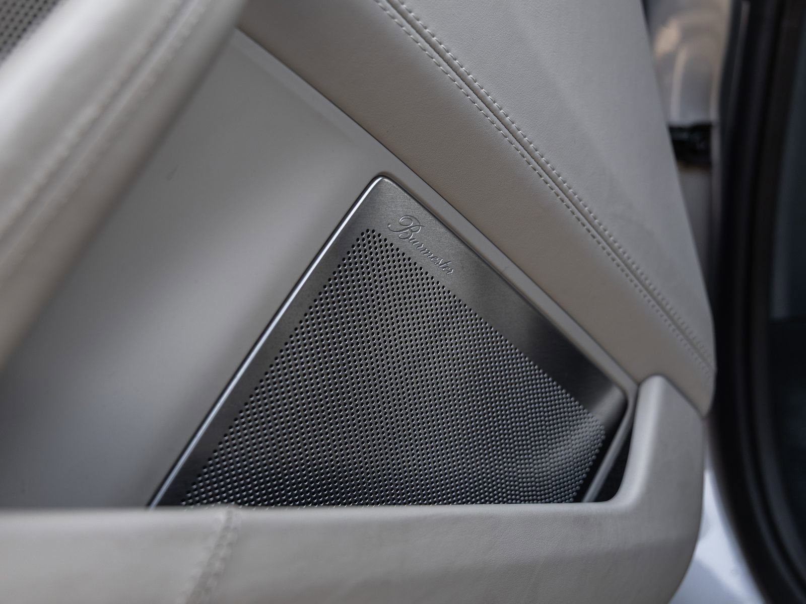 Used 2022 Porsche 911 Turbo S image 31