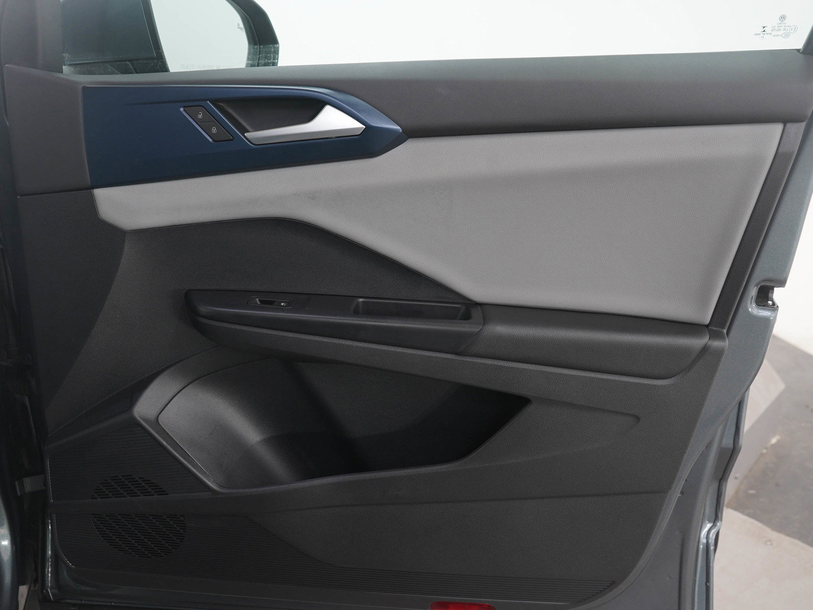 Used 2022 Volkswagen Taos SE image 11