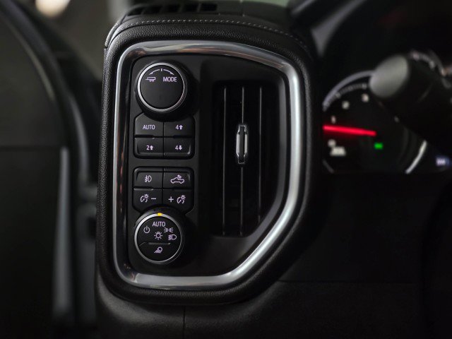 Used 2022 Chevrolet Silverado 3500 LTZ image 31