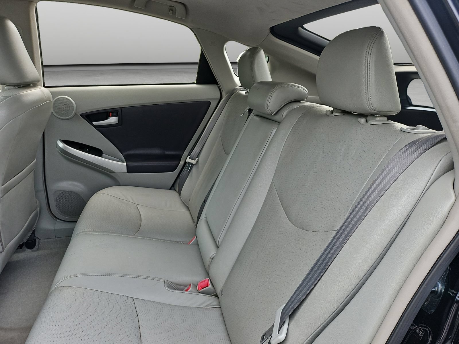 Used 2010 Toyota Prius Four w/ Solar Roof Pkg FWD image 40
