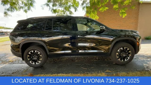 Used 2024 Chevrolet Traverse Z71 w/ Enhanced Driving Package AWD/4WD image 9