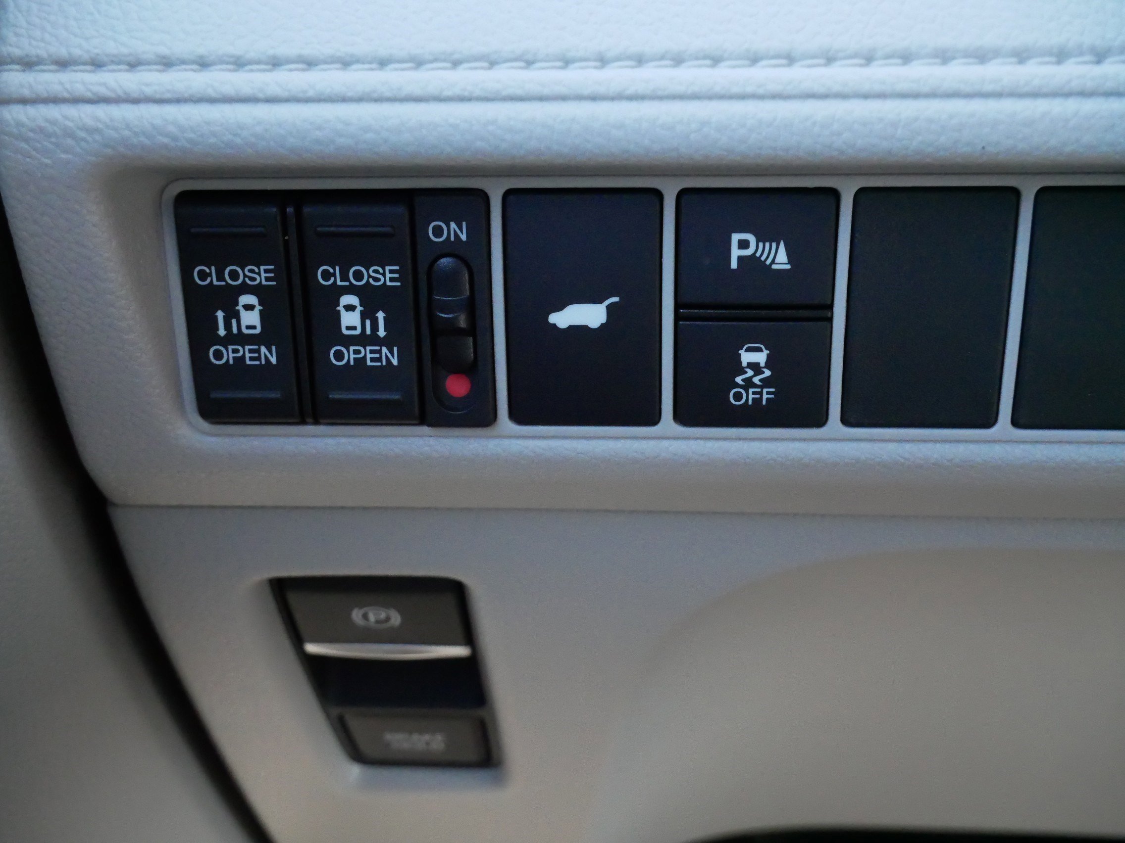 Certified 2026 Honda Odyssey Elite image 27