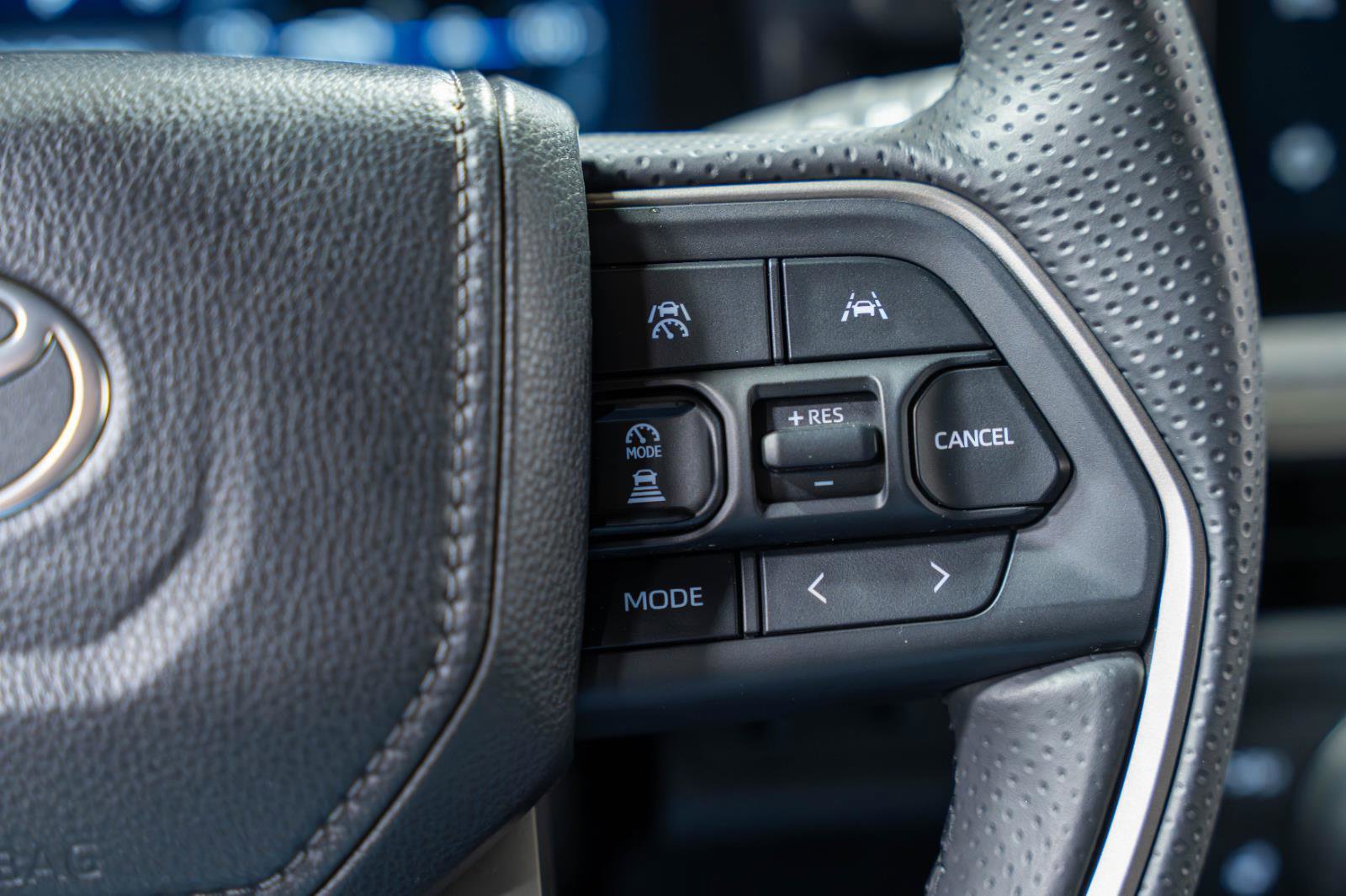 Used 2025 Toyota 4Runner Trailhunter image 91