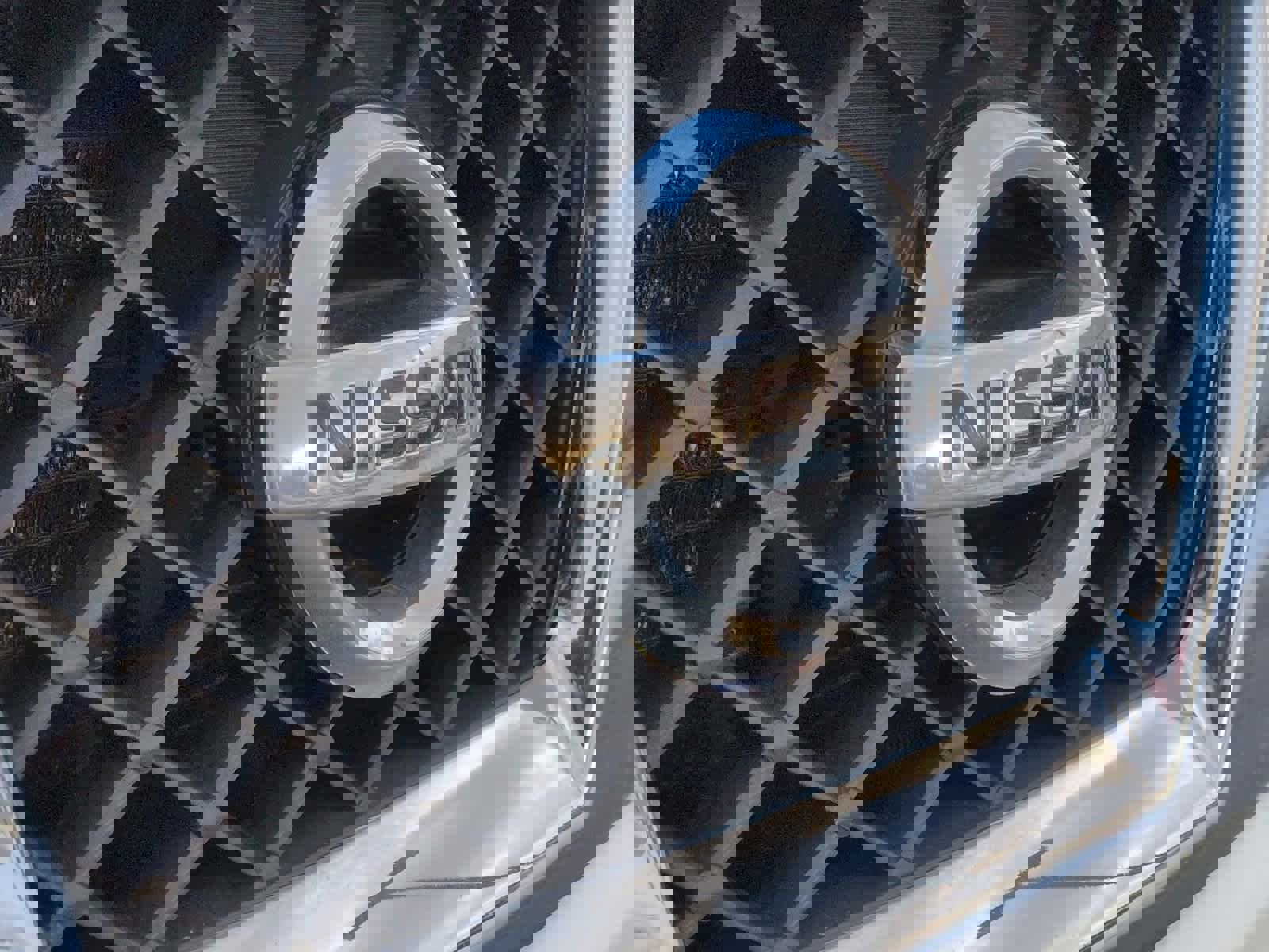 Used 2018 Nissan Frontier SV image 12