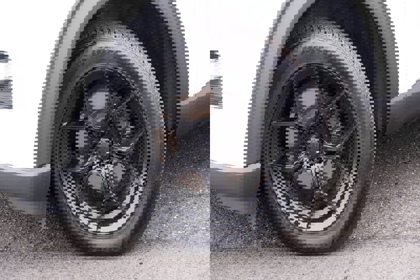 Used 2020 Ford Explorer XLT w/ Equipment Group 202A image 24