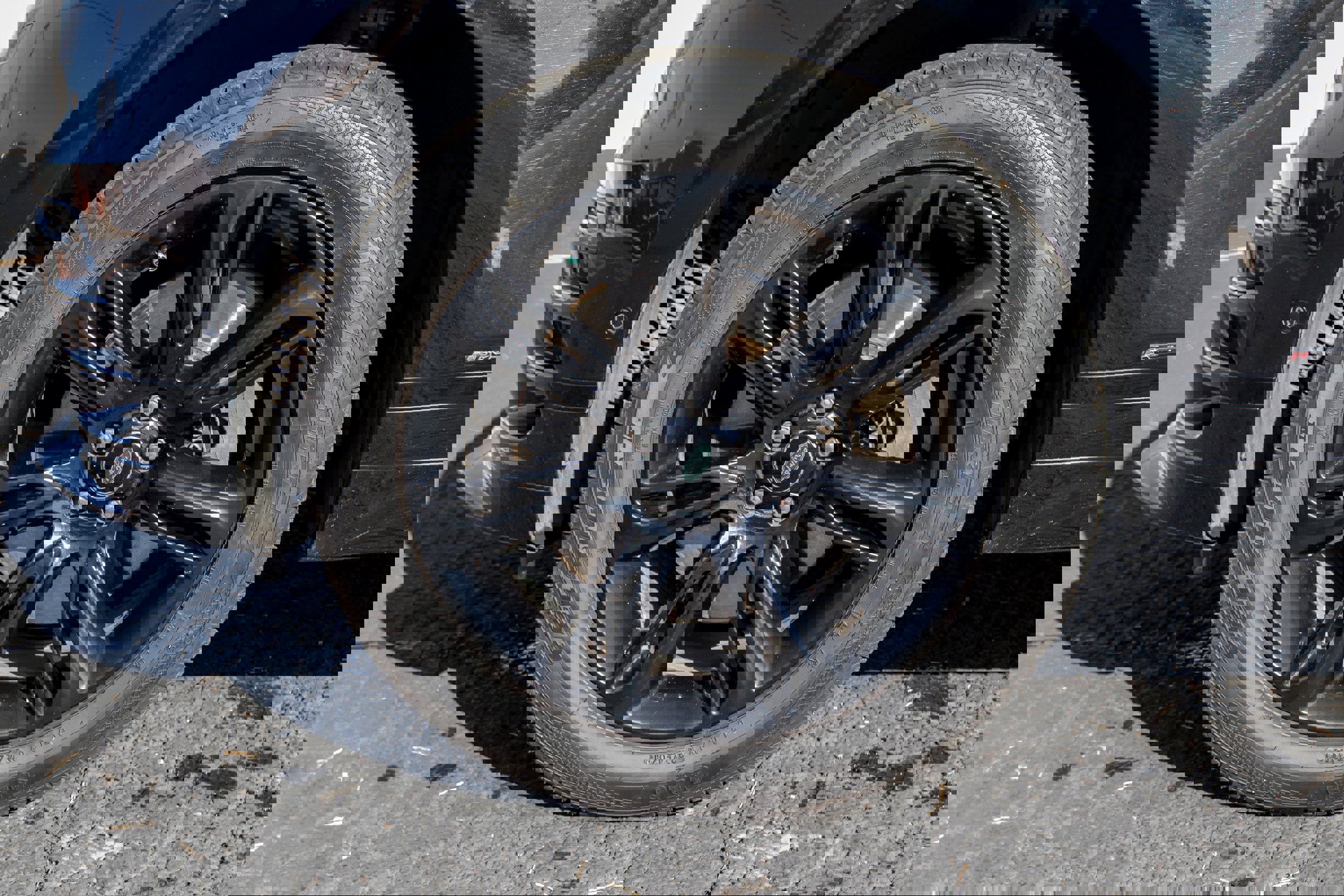 Used 2021 Land Rover Range Rover Velar R-Dynamic S image 43