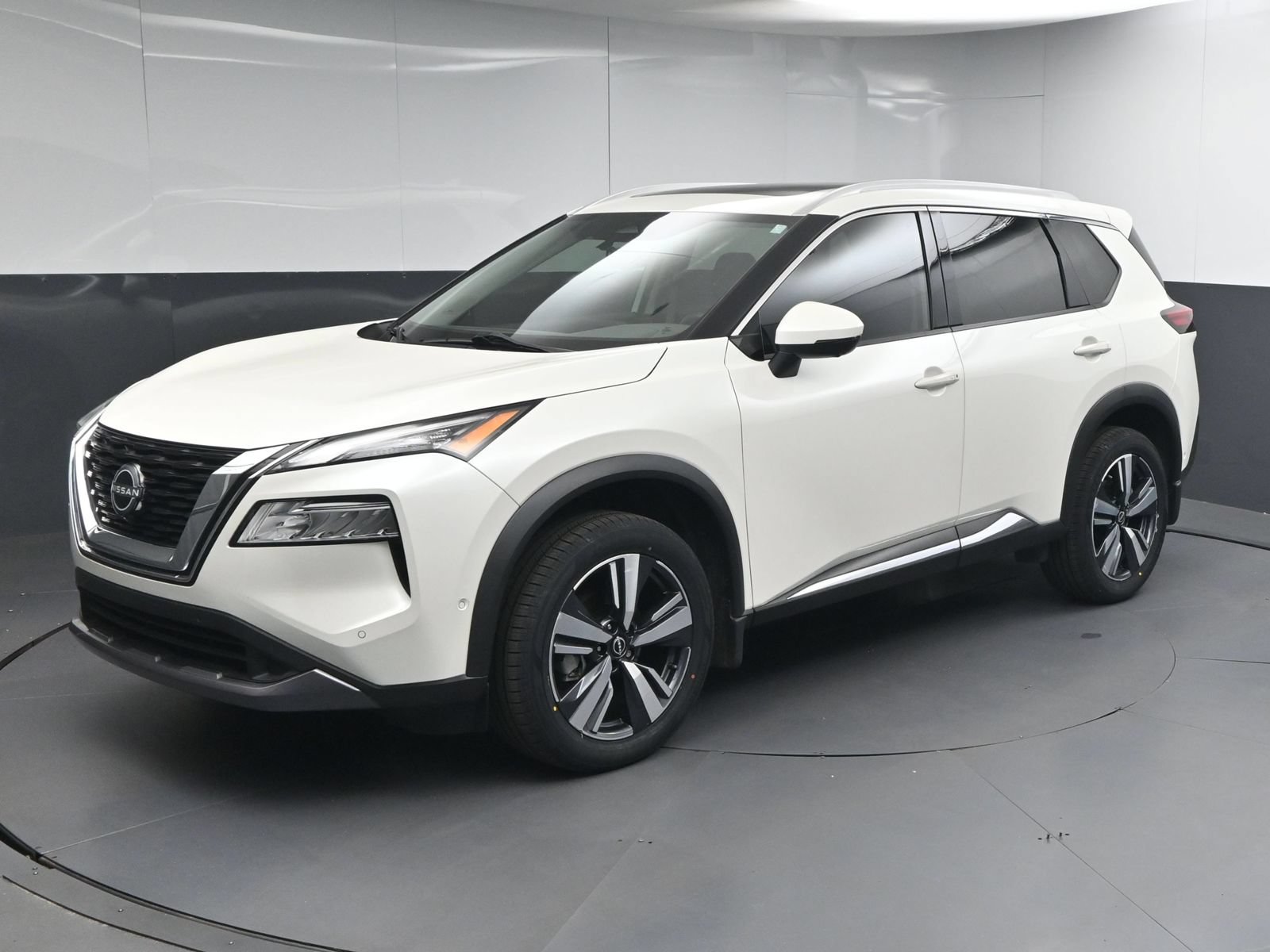 Certified 2023 Nissan Rogue SL w/ SL Premium Package AWD/4WD image 3