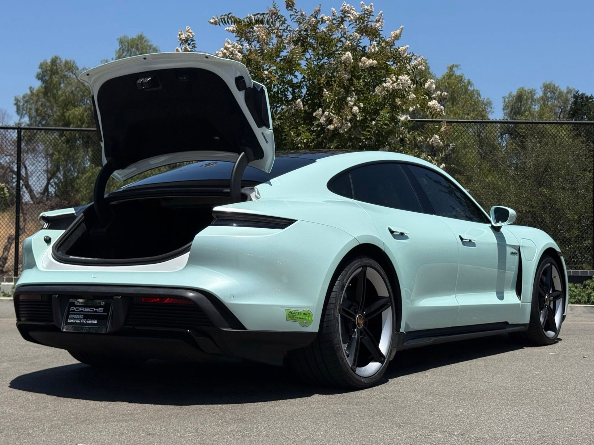 Certified 2023 Porsche Taycan GTS AWD/4WD image 33