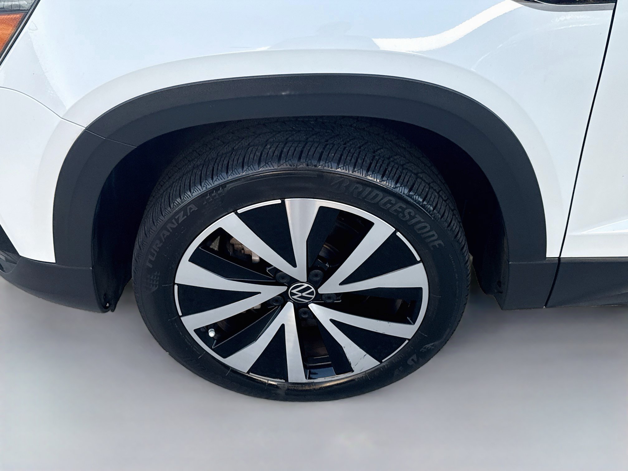 Certified 2022 Volkswagen Taos SE FWD image 36