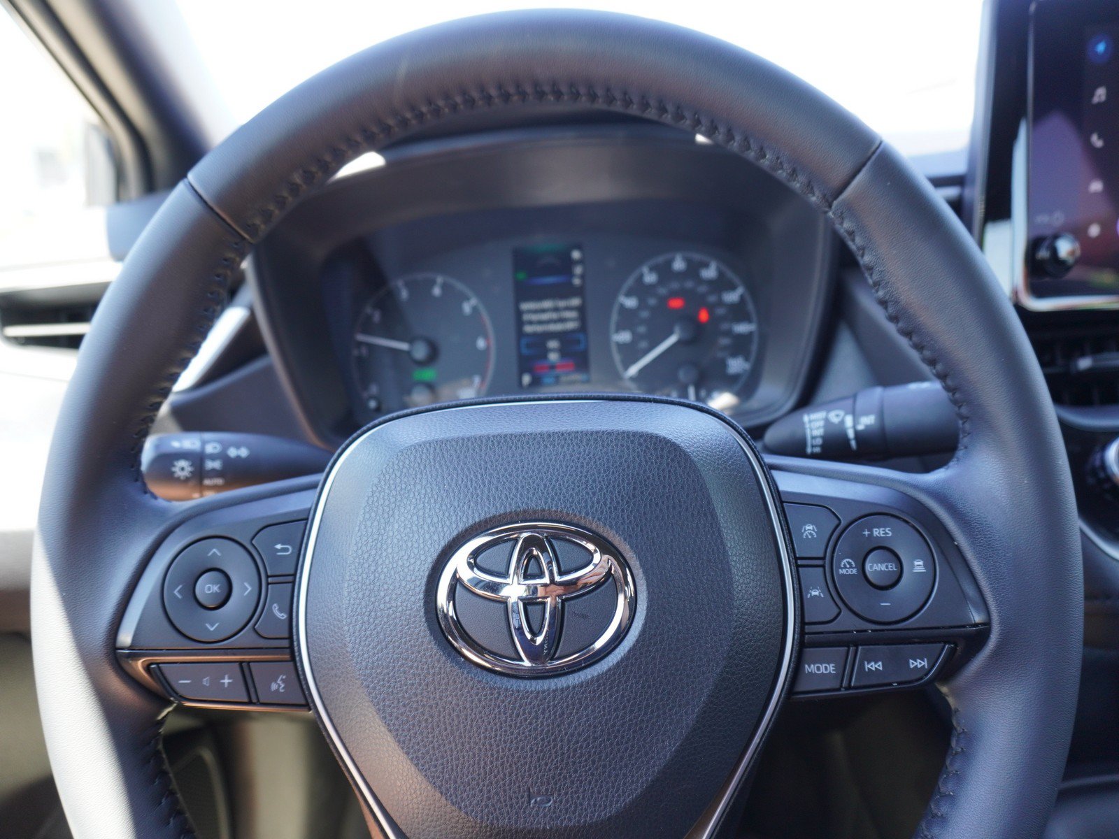 Used 2025 Toyota Corolla SE FWD image 21