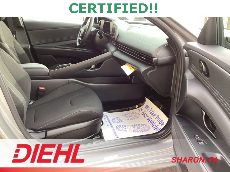 Certified 2025 Hyundai Elantra Sport w/ Cargo Package image 18