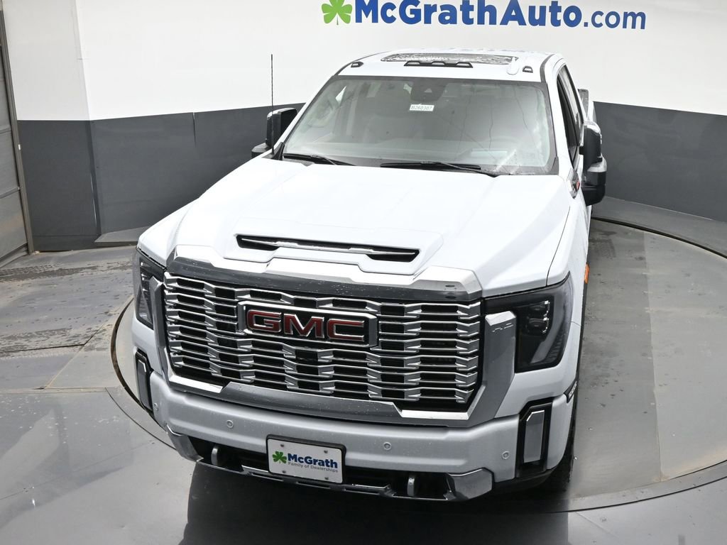 New 2026 GMC Sierra 3500 Denali w/ Denali Reserve Package AWD/4WD image 24