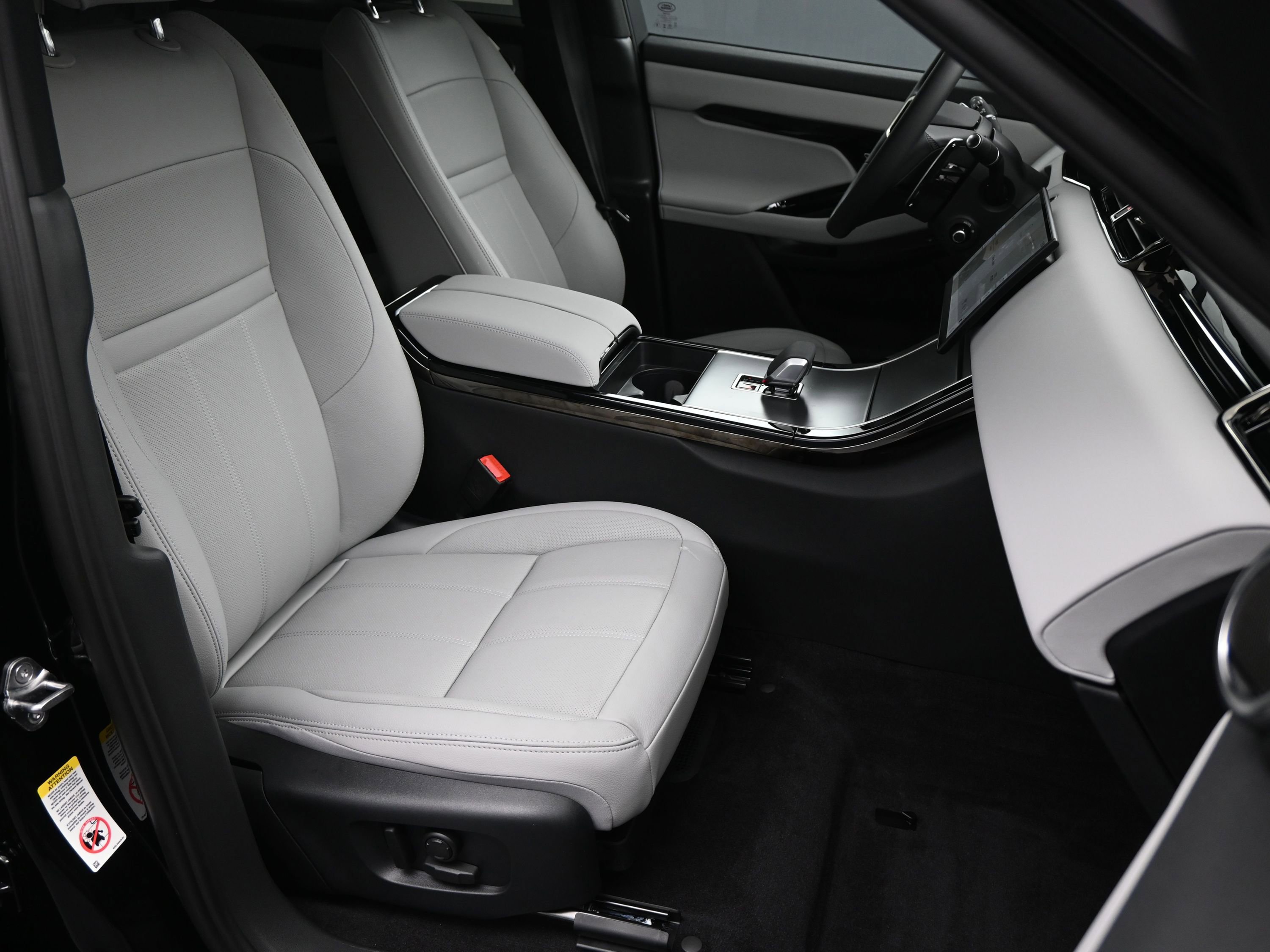 New 2026 Land Rover Range Rover Evoque S image 10
