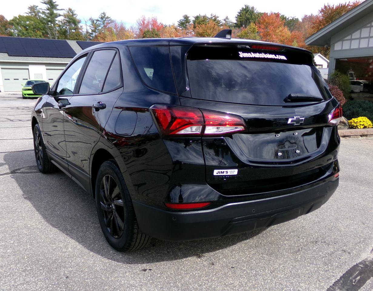 Used 2024 Chevrolet Equinox LS w/ LS Convenience Package AWD/4WD image 3