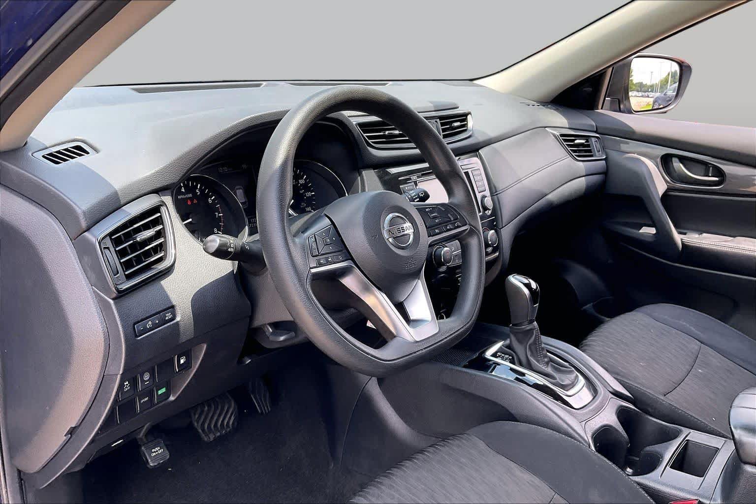 Used 2019 Nissan Rogue S FWD image 15