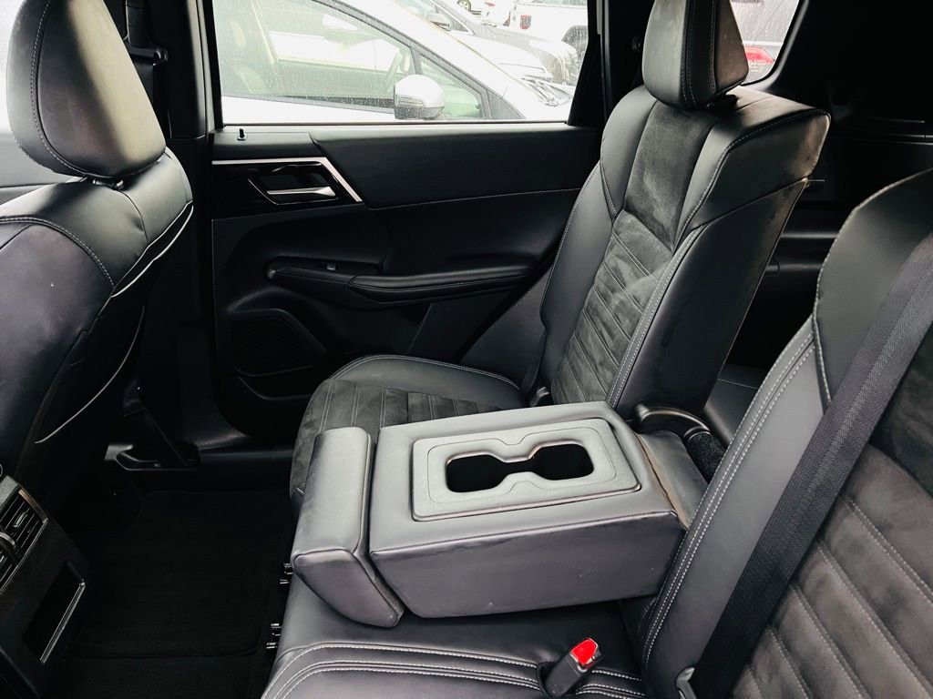 Used 2022 Mitsubishi Outlander SEL Black Edition image 26