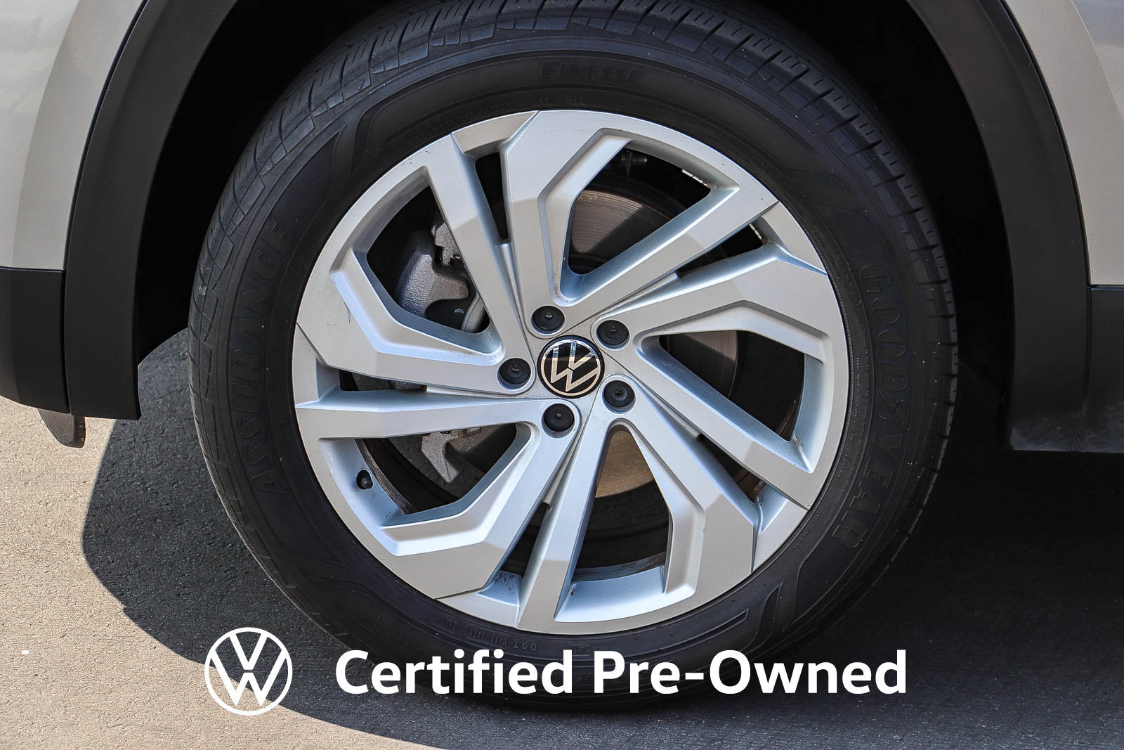 Certified 2022 Volkswagen Atlas SE FWD image 12