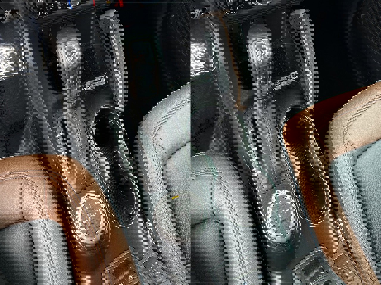 Used 2024 Ford Bronco Outer Banks image 16