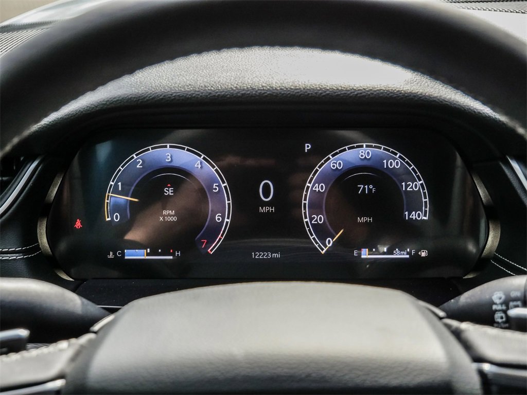 Used 2025 Jeep Grand Cherokee Laredo w/ Luxury Tech Group I image 28