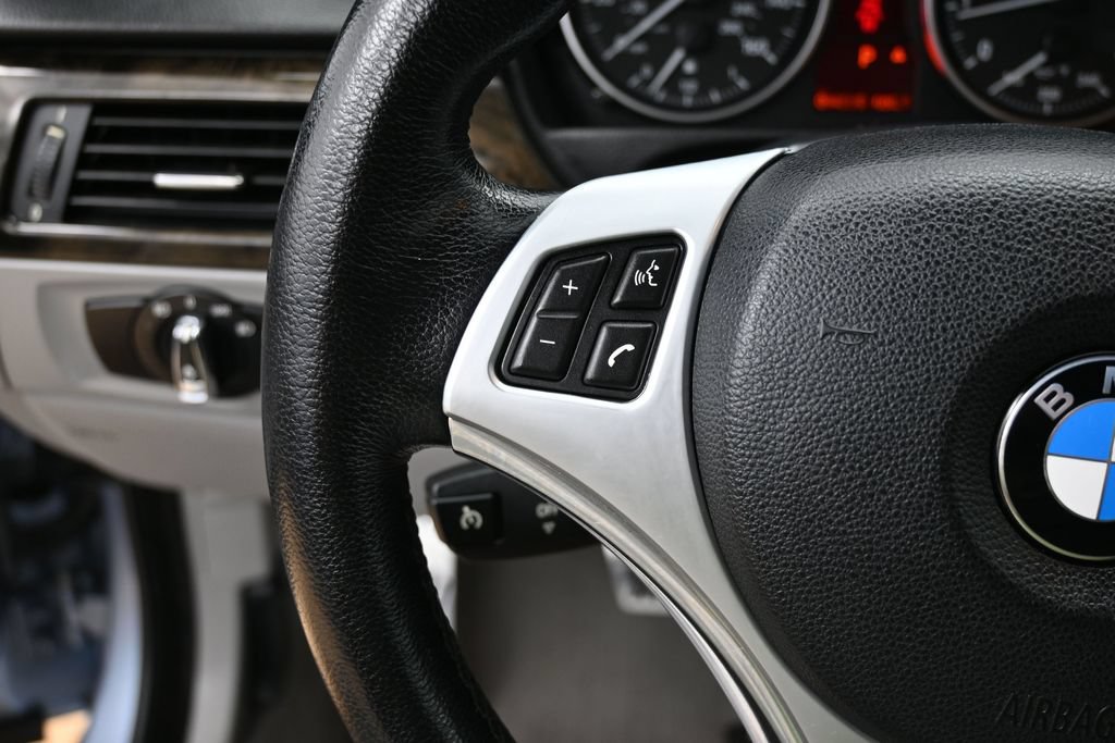 Used 2009 BMW 335i Convertible RWD image 7
