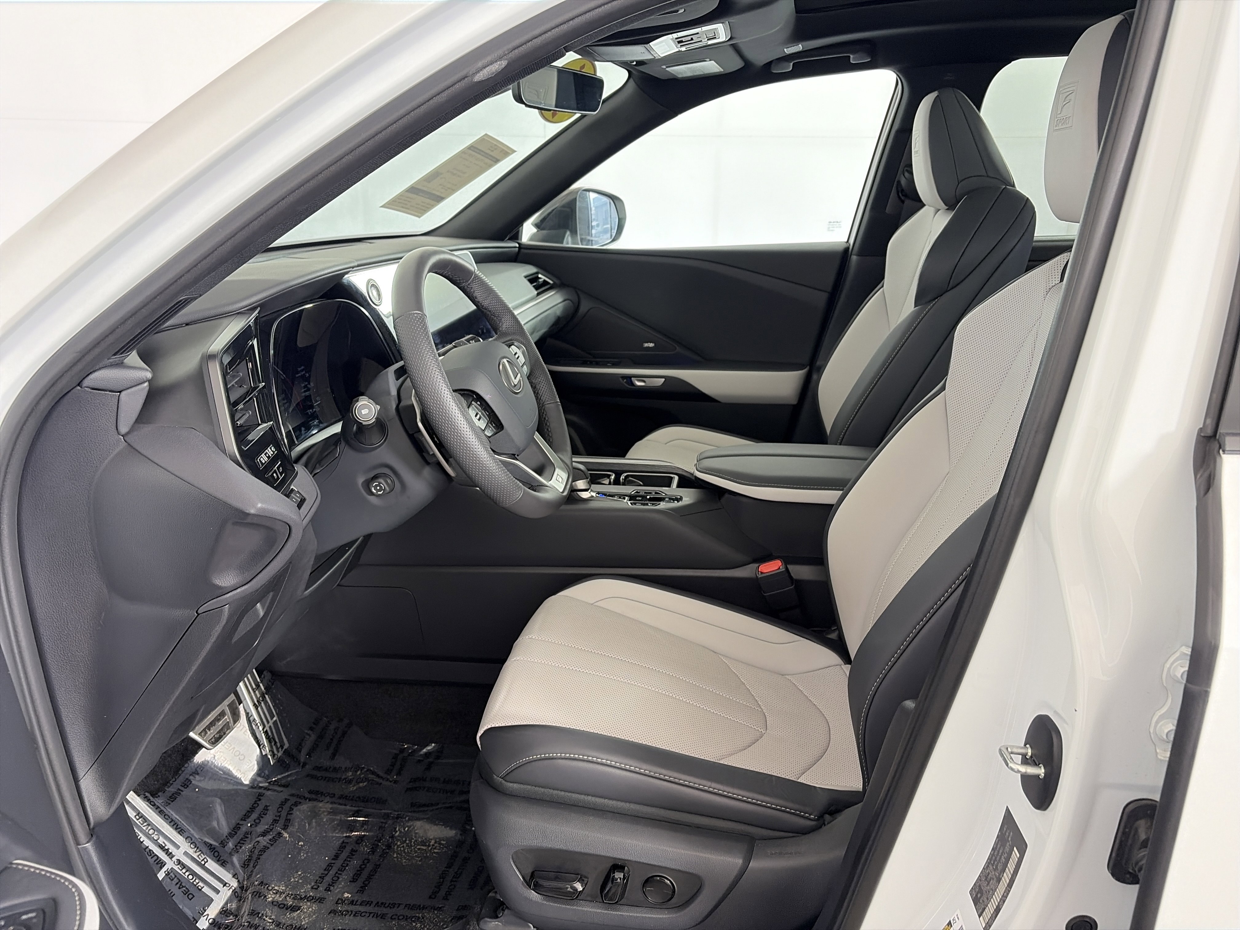 Used 2025 Lexus TX 350 AWD w/ Technology Package image 6