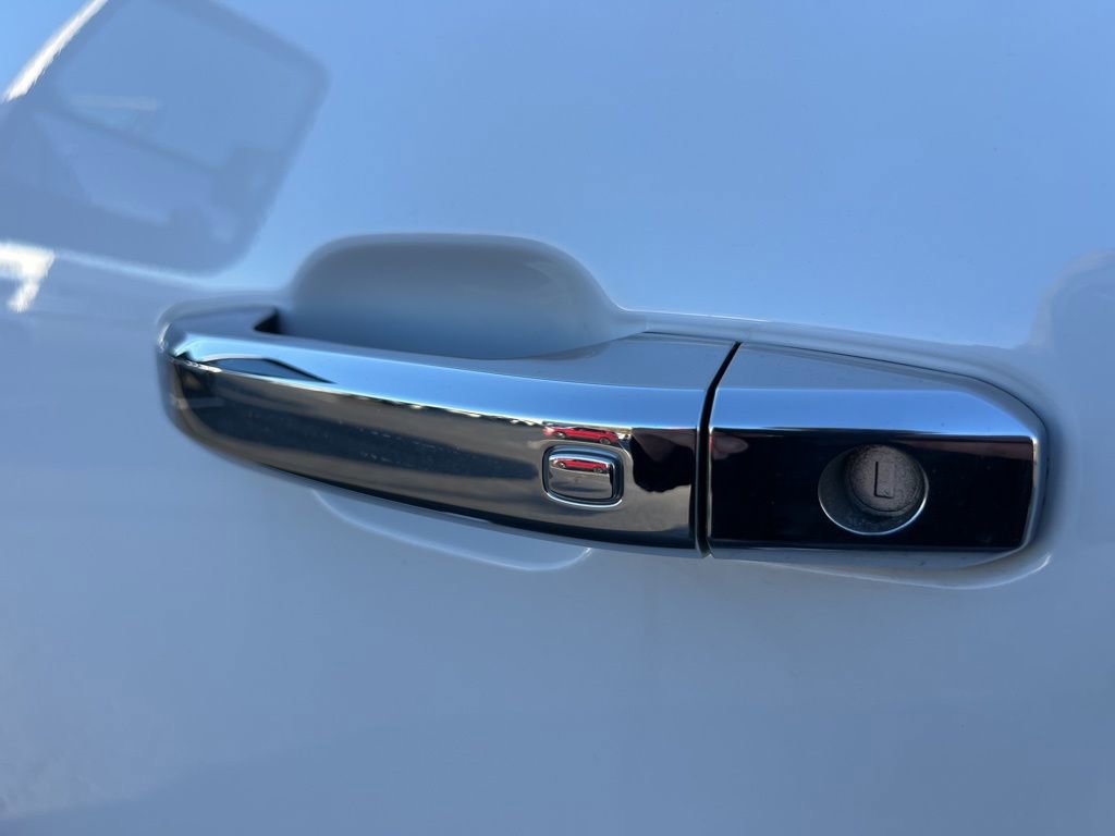 Used 2025 Chevrolet Silverado 2500 High Country w/ Technology Package image 14