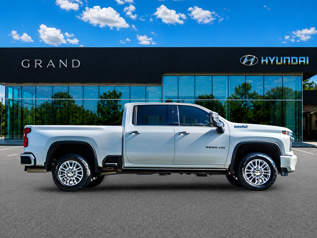 Used 2021 Chevrolet Silverado 3500 High Country w/ Z71 Off-Road Package AWD/4WD image 7