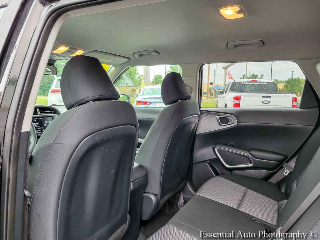 Used 2024 Kia Soul LX w/ Option Group 015 FWD image 12