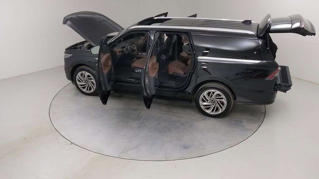 Used 2025 Lincoln Navigator L Reserve image 59