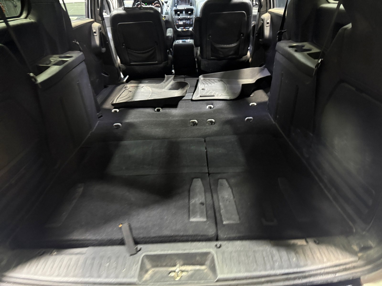Used 2016 Dodge Grand Caravan R/T FWD image 34