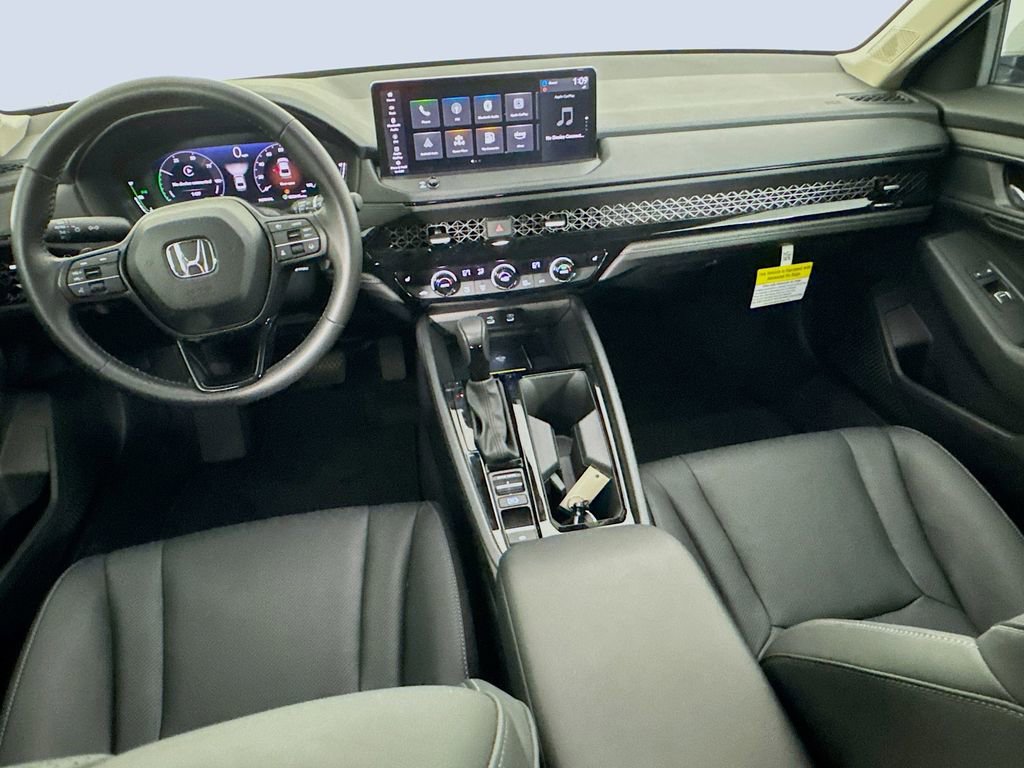 Certified 2025 Honda Accord EX-L image 35