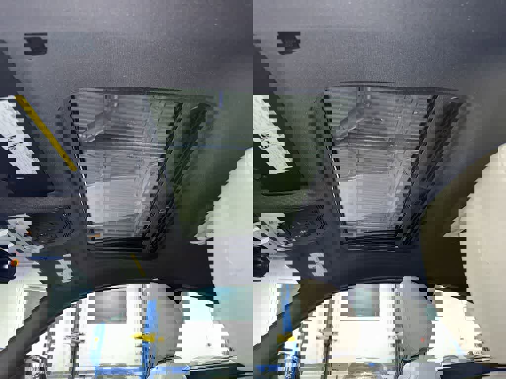 Used 2017 BMW 230i xDrive Coupe image 25