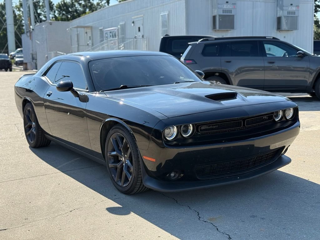 Used 2022 Dodge Challenger R/T w/ Blacktop Package RWD image 4