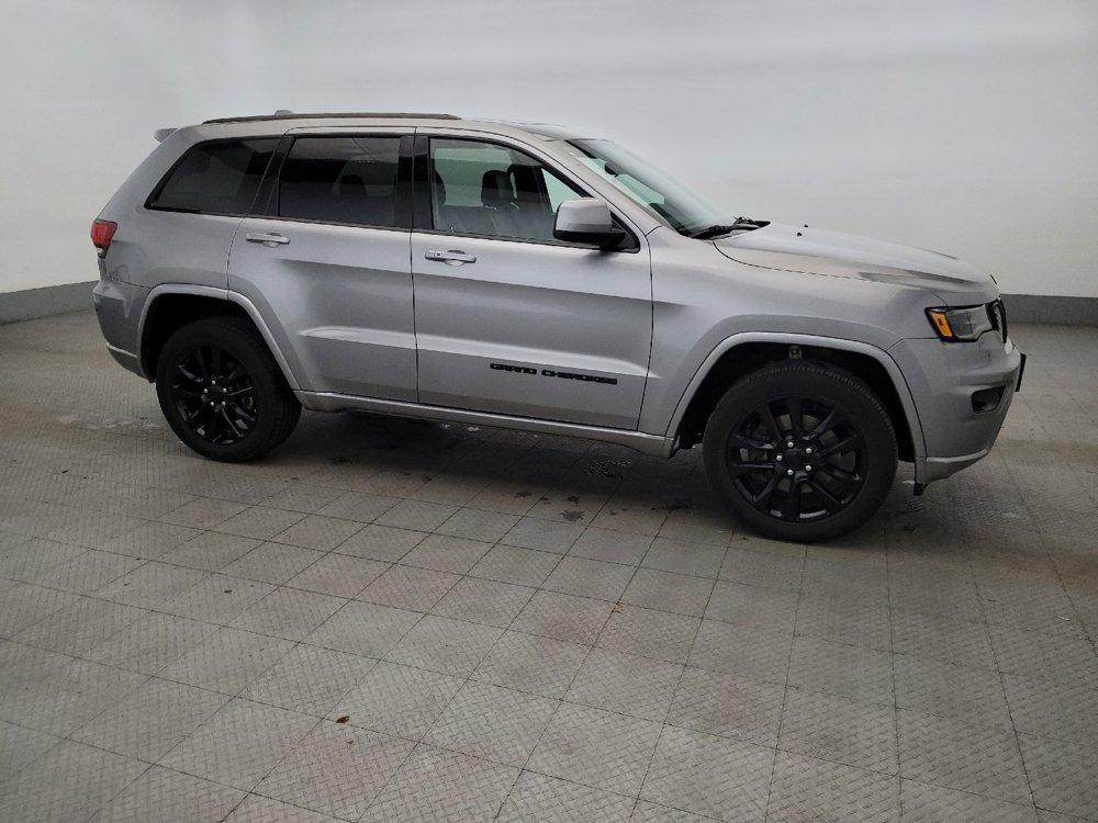 Used 2021 Jeep Grand Cherokee Laredo X image 11