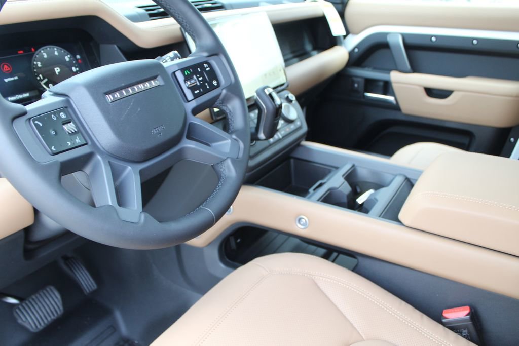 New 2026 Land Rover Defender 130 X-Dynamic SE image 11