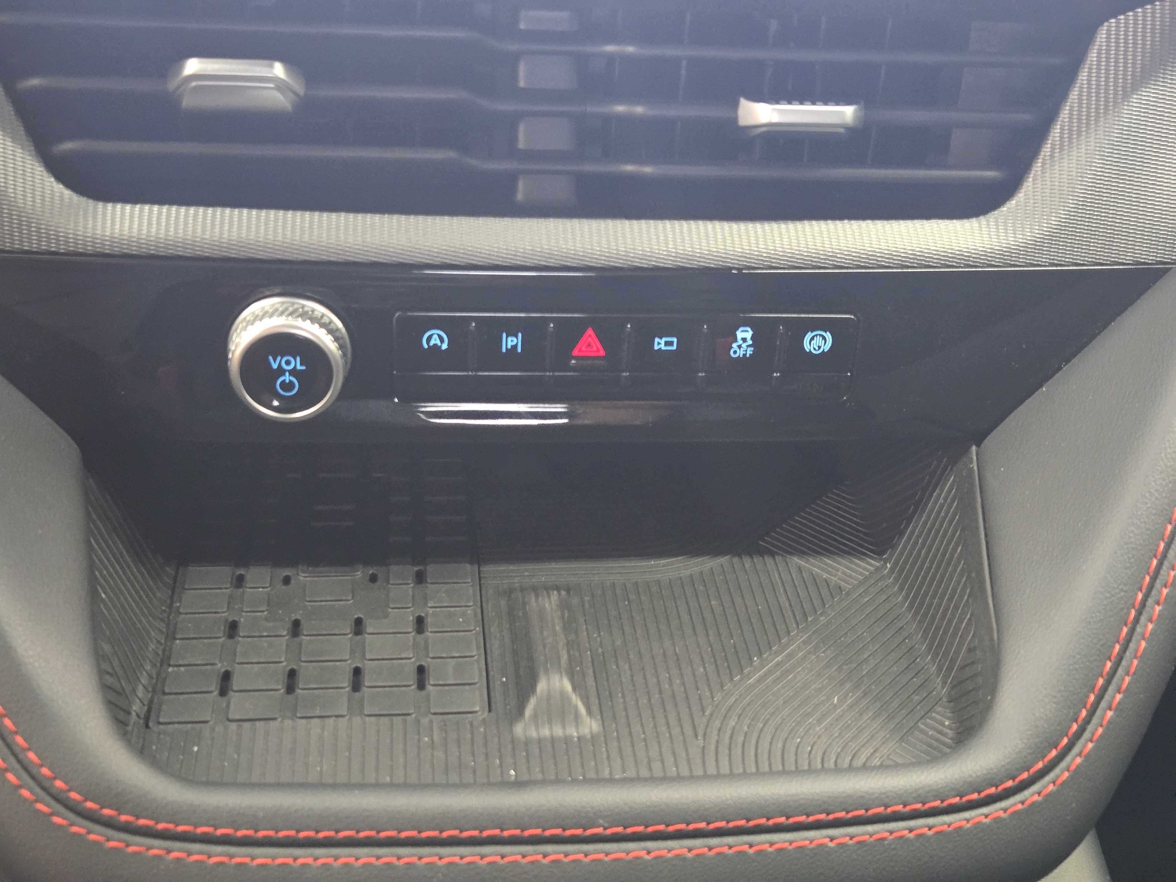 Certified 2025 Ford Explorer ST AWD/4WD image 18