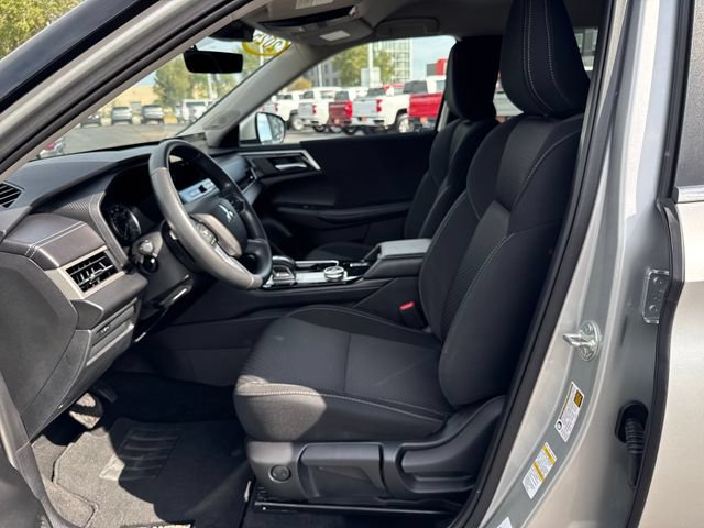 Used 2025 Mitsubishi Outlander ES AWD/4WD image 9