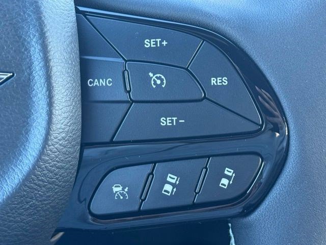 New 2026 Chrysler Pacifica Select image 14