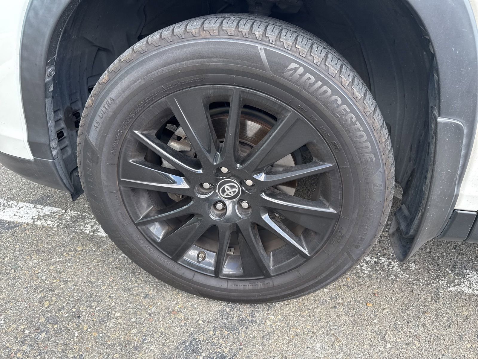 Used 2019 Toyota Highlander SE AWD/4WD image 16