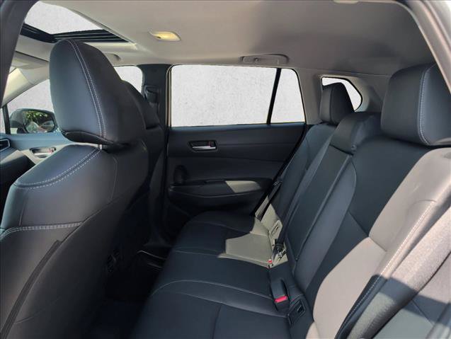 Used 2025 Toyota Corolla Cross XLE w/ Convenience Package AWD/4WD image 18