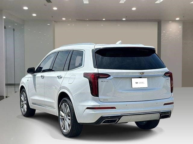 Certified 2023 Cadillac XT6 Premium Luxury AWD/4WD image 3