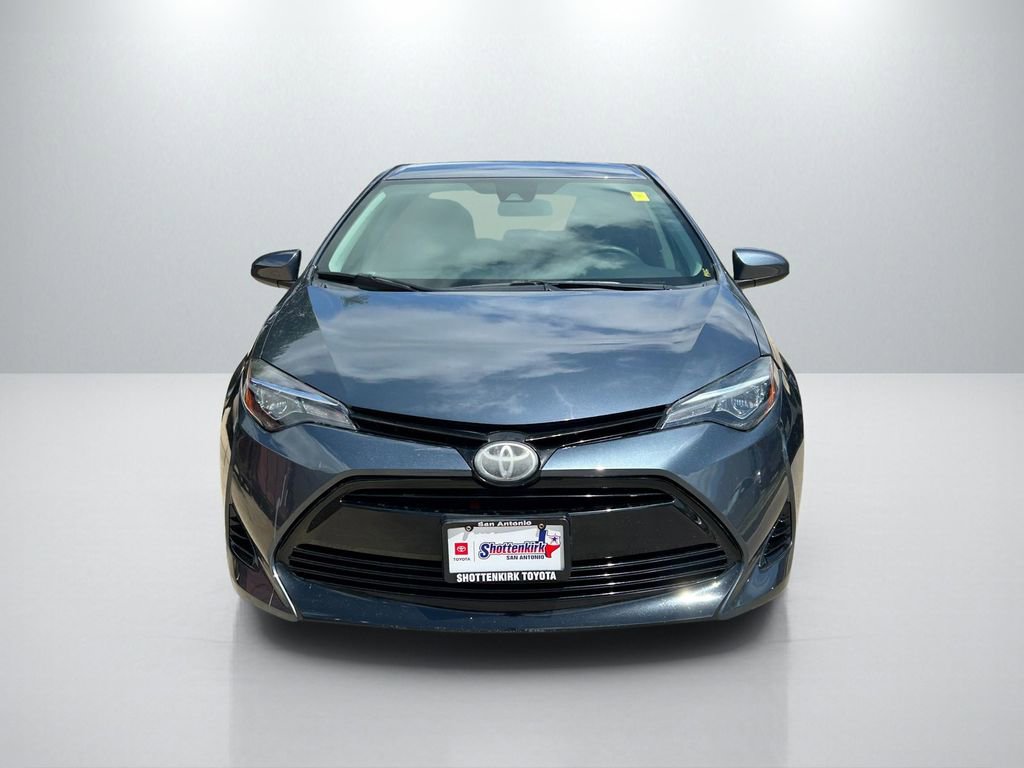 Used 2018 Toyota Corolla LE FWD video 2