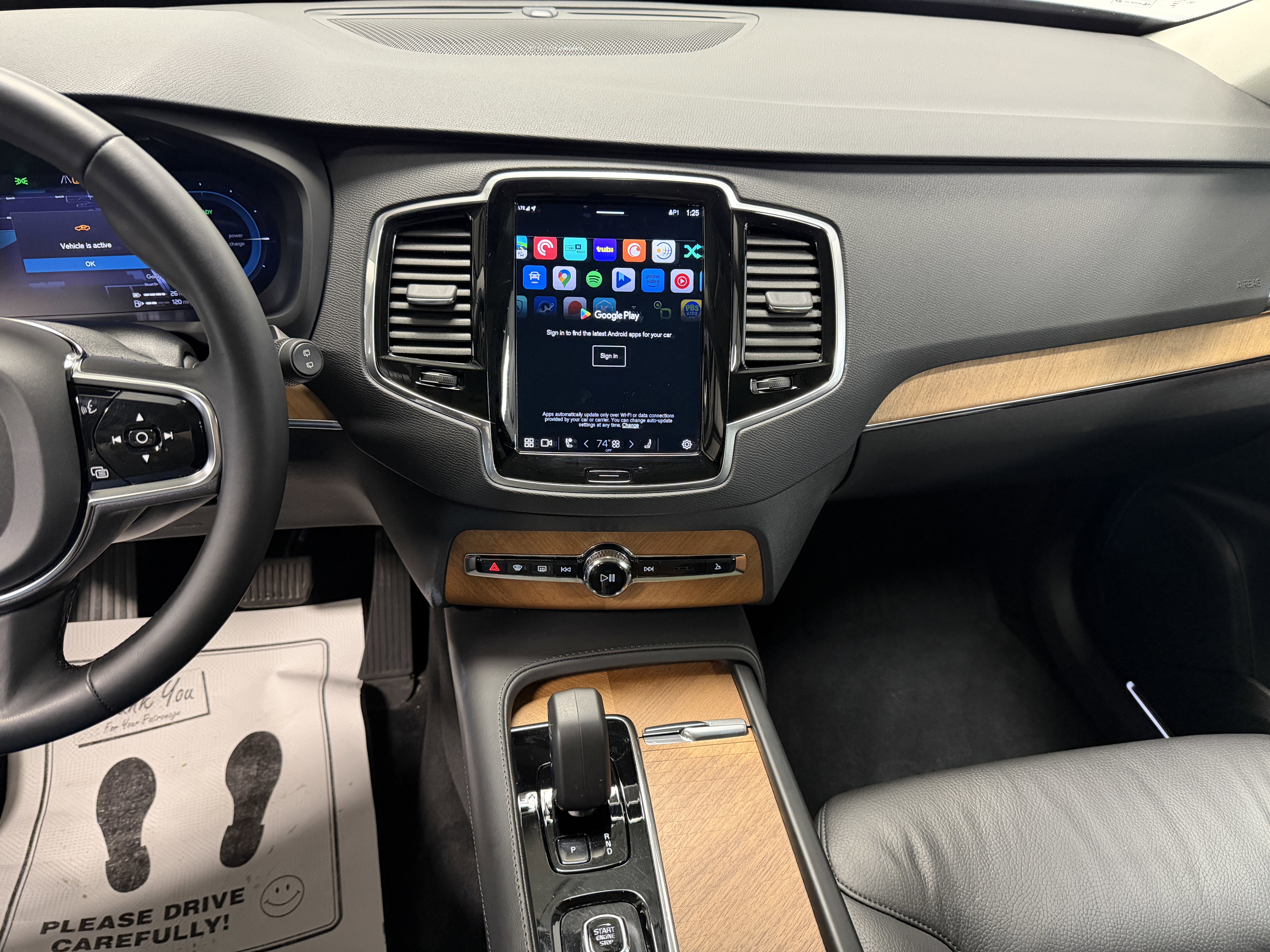 Used 2024 Volvo XC90 T8 Plus w/ Protection Package image 4