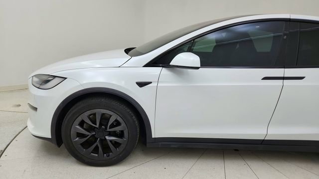 Used 2023 Tesla Model X image 10