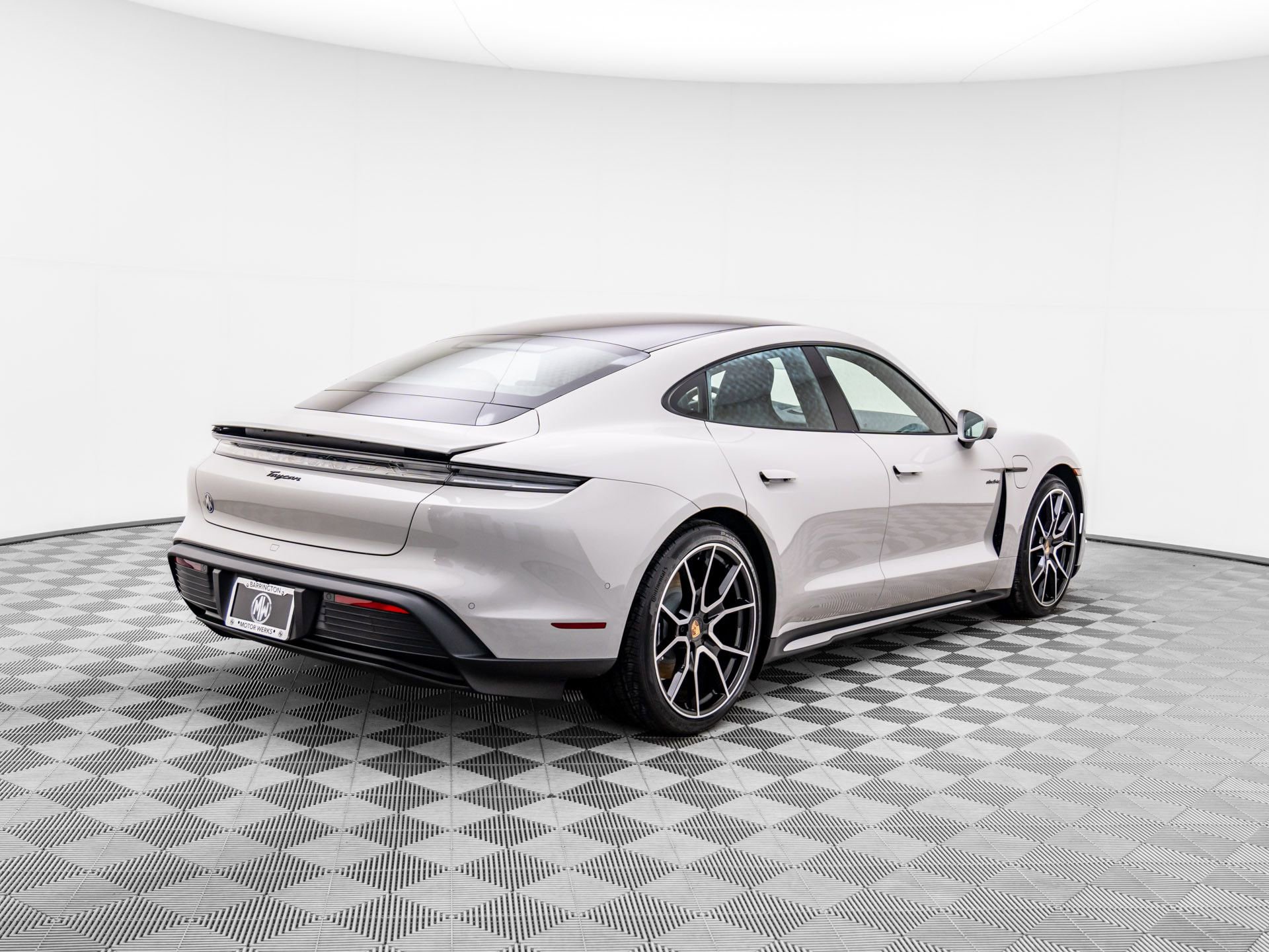 New 2025 Porsche Taycan image 7