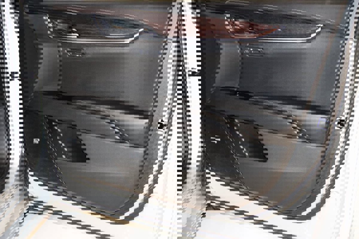 Used 2016 Cadillac XTS Luxury image 49