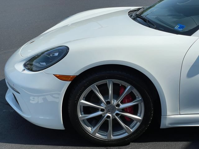 Used 2024 Porsche 718 Boxster S RWD image 13